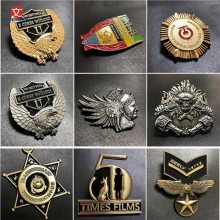 企業金銀徽章定制 源頭廠家的烤漆琺瑯工藝與金屬胸章制作全解析