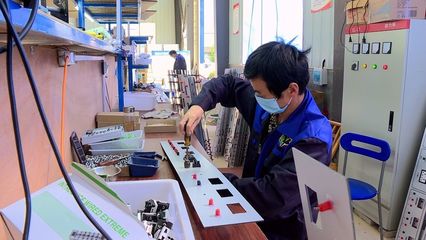 麥市鎮 發展微工產業 讓貧困戶家門口就業技術與希望同行